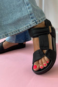 Carrie Sandal |  Black