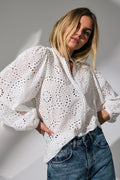 Giselle Anglaise V-Shirt | White