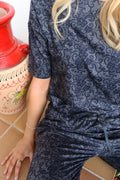 Alma Tshirt | Black Lace